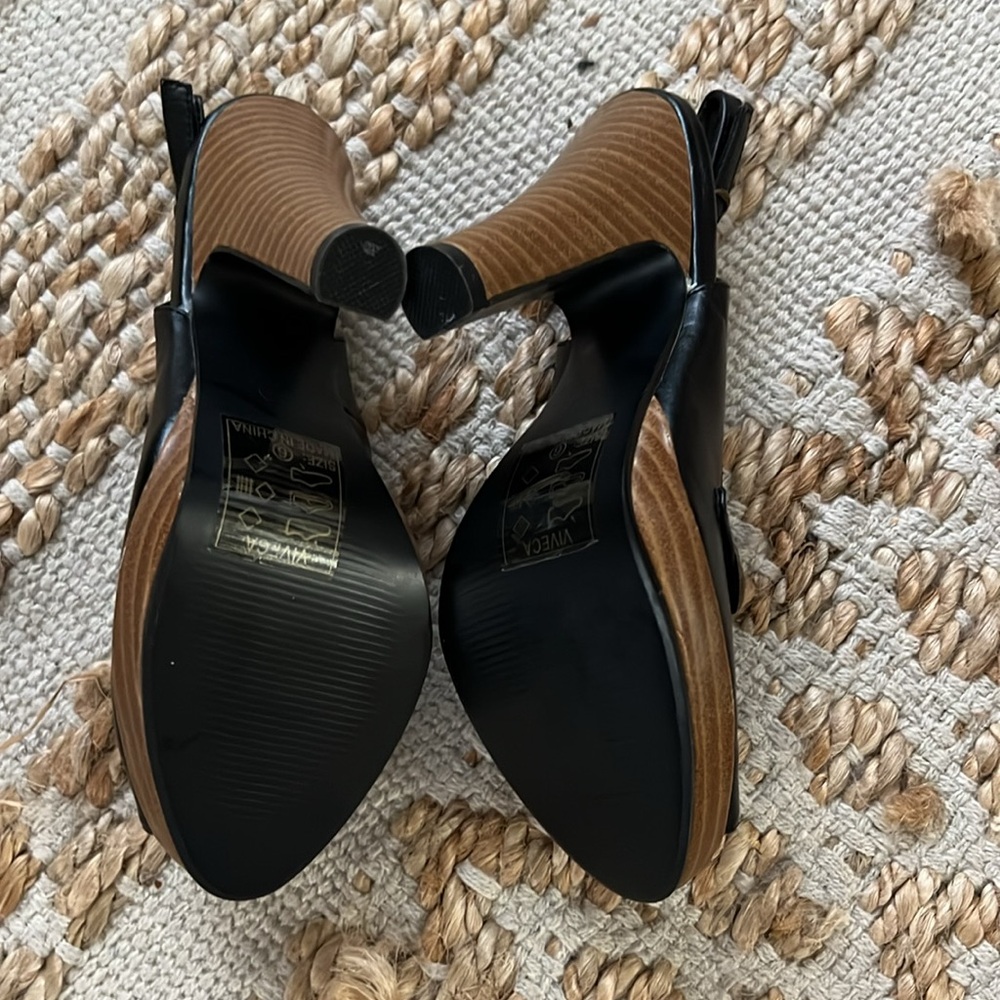 Groove Heels - Picture 5 of 5